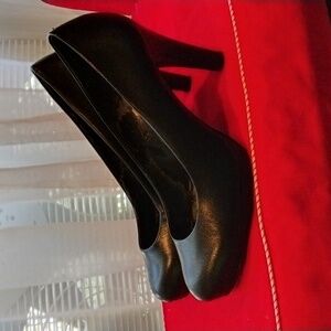 Bondalino platform pumps in Blk sz 8M